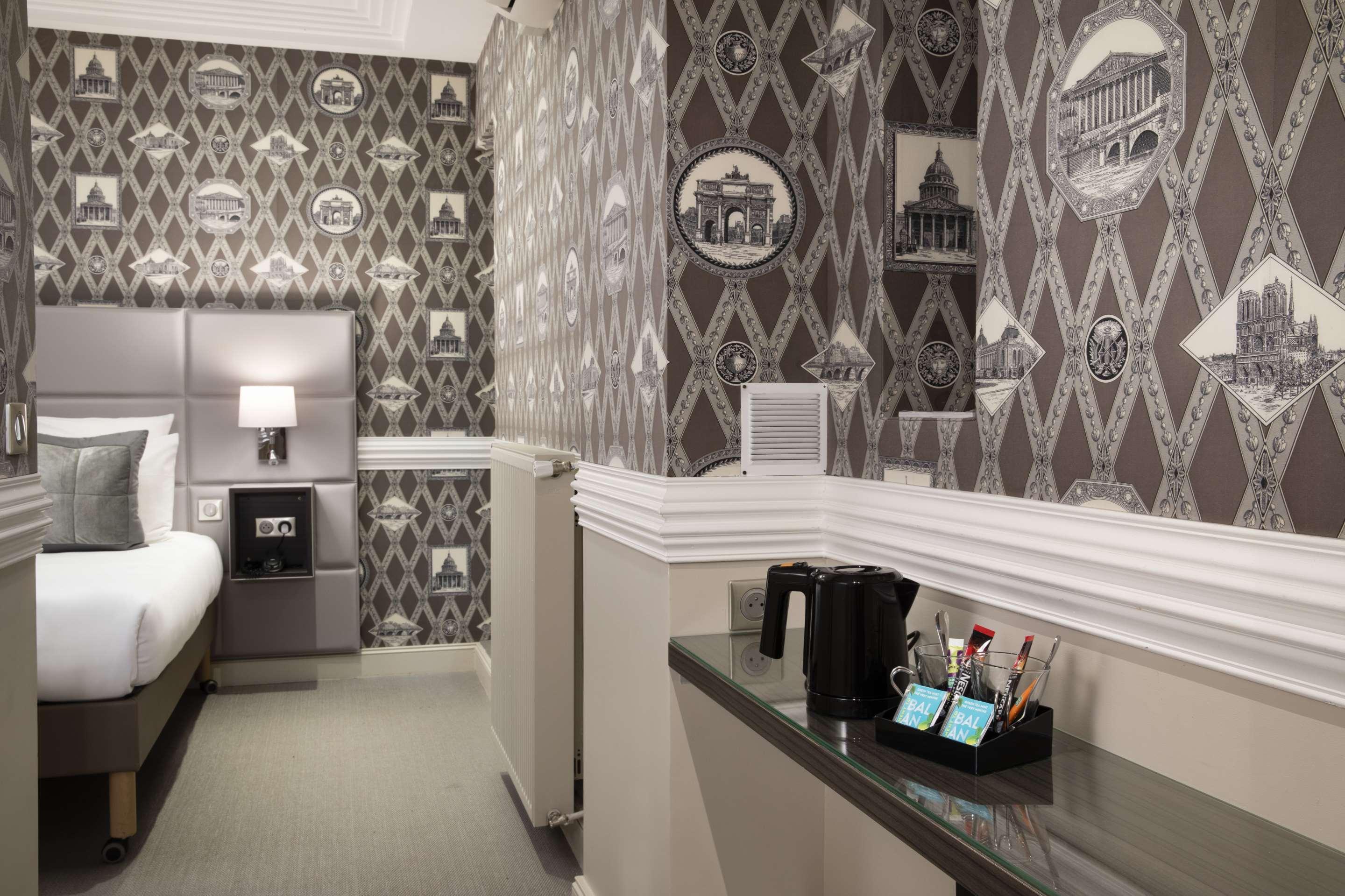 Elysees Hotel Paris Exterior photo